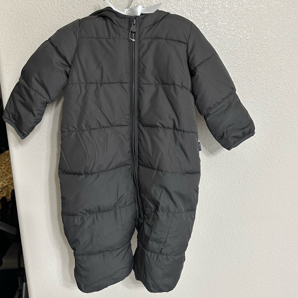 NWT Baby GAP Gray puffer (3-6 months). Unisex